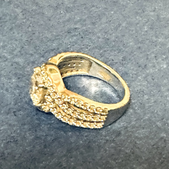 Cubic Zirconia ring with pave CZs in sterling silver- size 7 - Picture 6 of 8